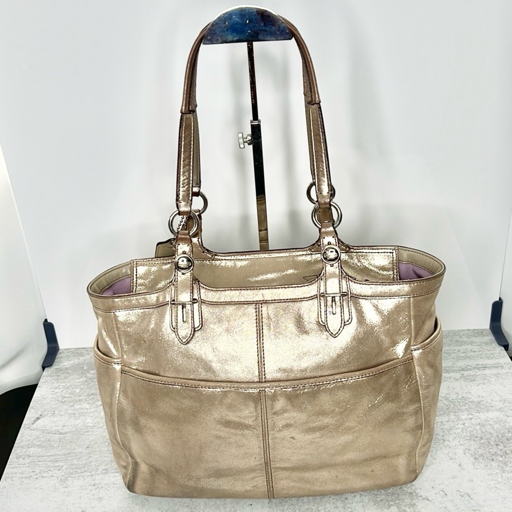 COACH F16565 METALLIC CHAMPAGNE GOLD GALLERY TOTE SHOULDER BAG LARGE CARRYALL - Picture 2 of 14